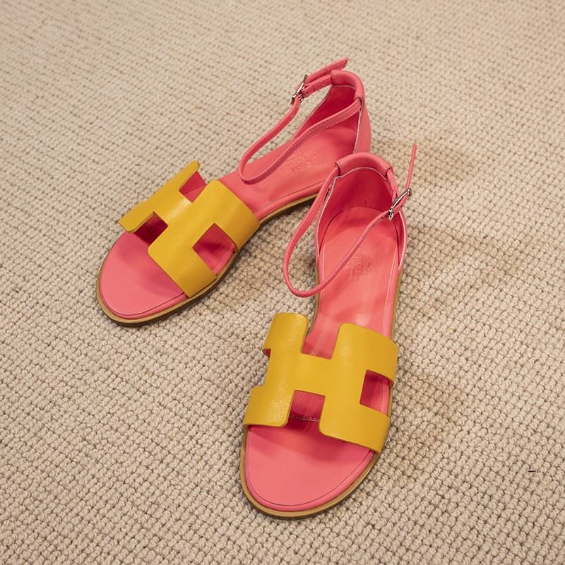 H**mes slippers